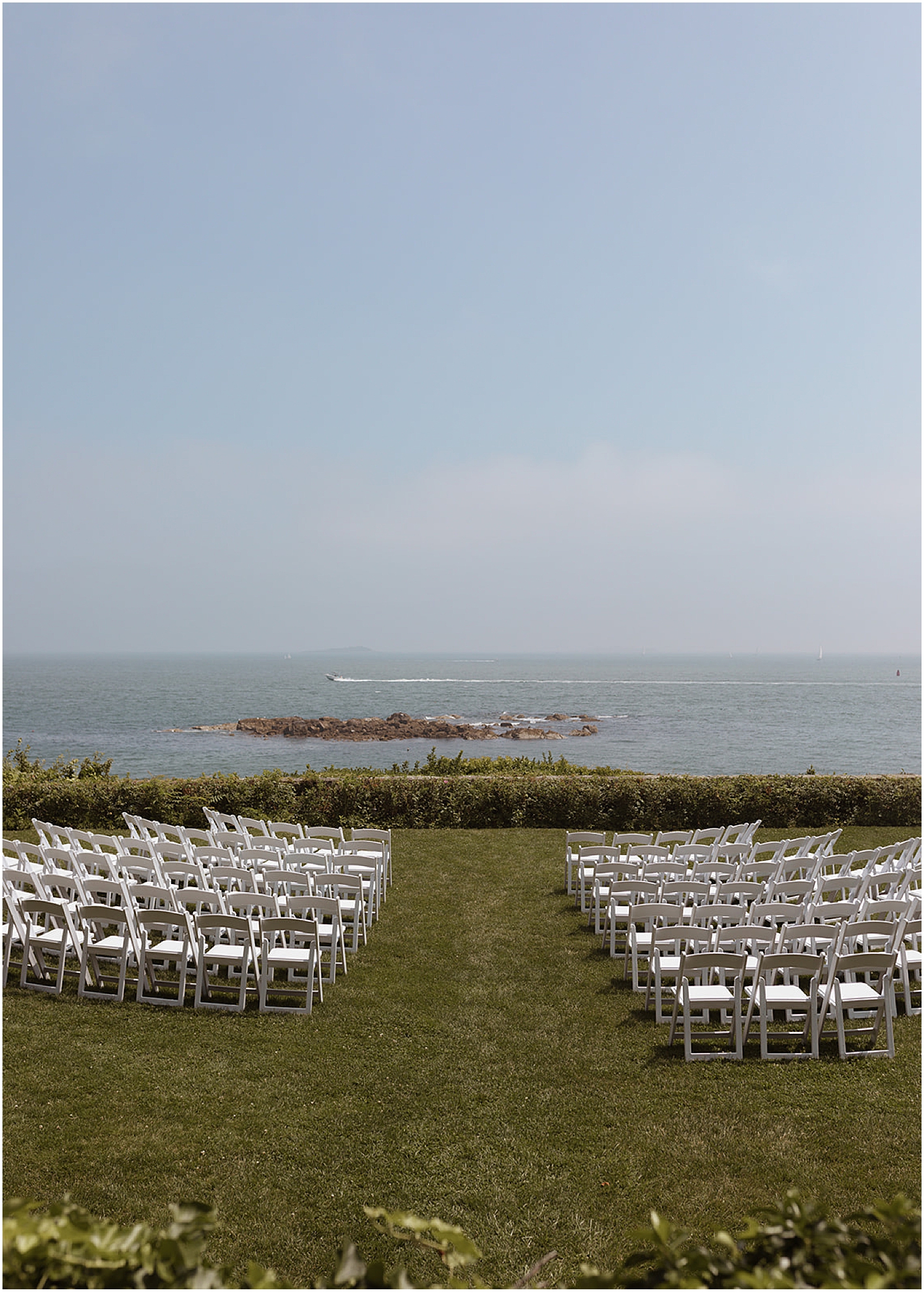 Coastal-wedding-ceremony-at-Misselwood-Estate-at-Endicott-Beverly